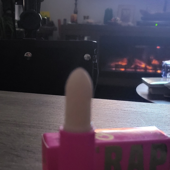 Jeffery Star trap lip stick - Picture 4 of 4